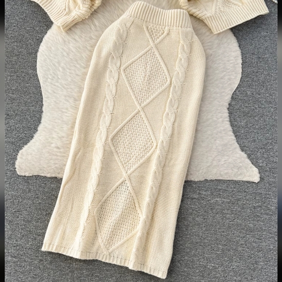 Chic Cream Cable Knit Sweater - Picture 1 of 4